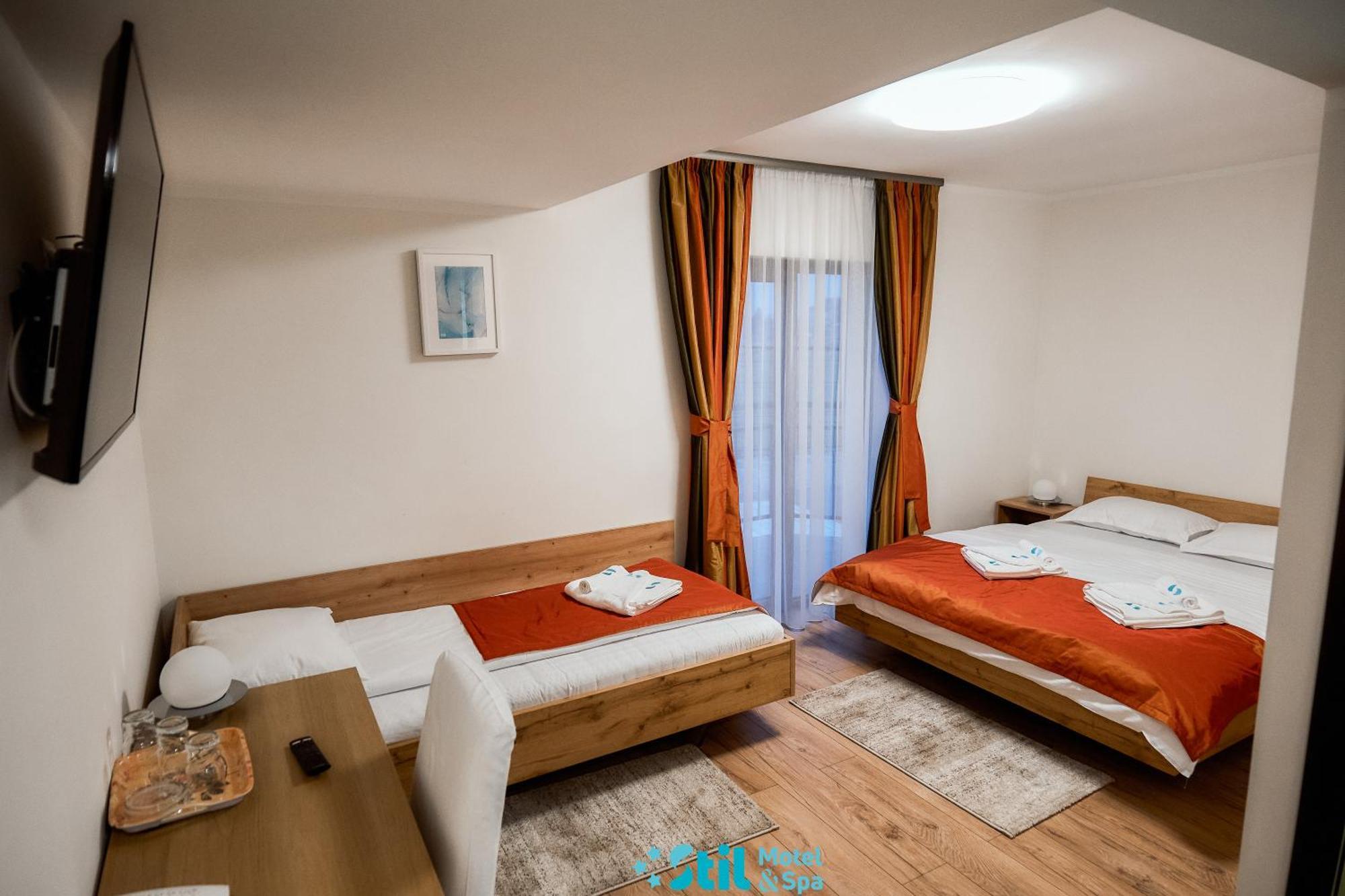 Stil Motel & Spa Tasnad Εξωτερικό φωτογραφία