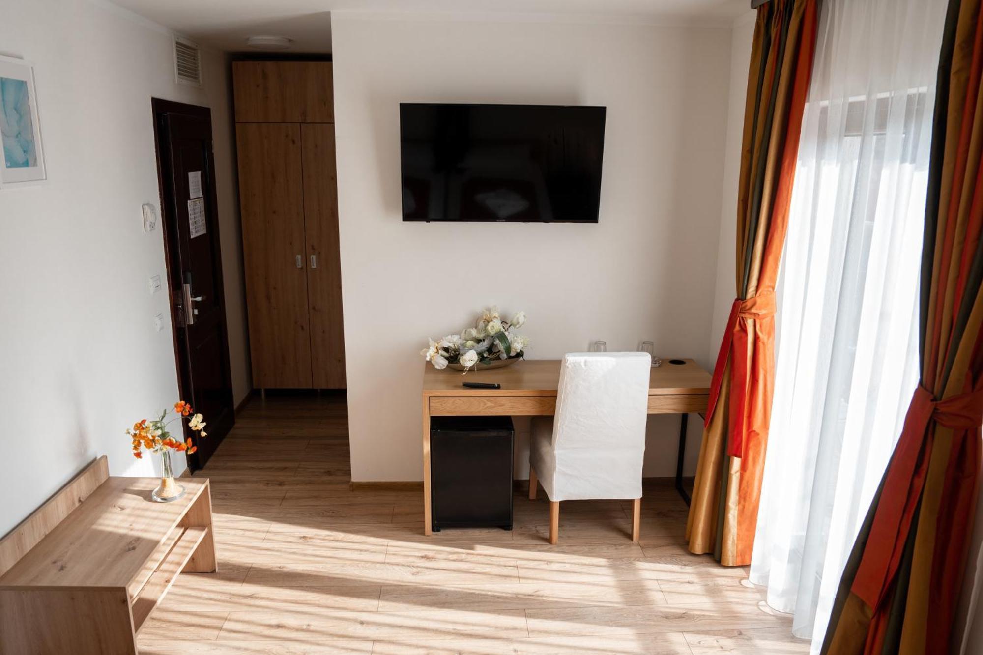 Stil Motel & Spa Tasnad Εξωτερικό φωτογραφία